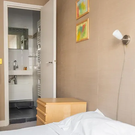 Veeve - Peaches Of Apartman Párizs
