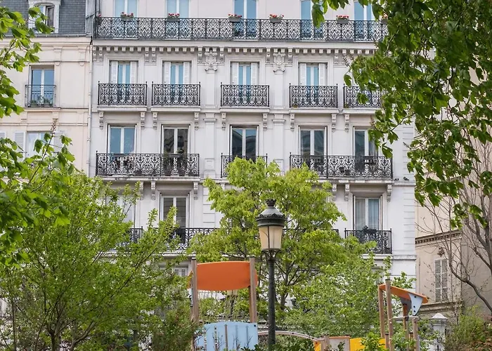Daire Veeve - Peaches Of Paris